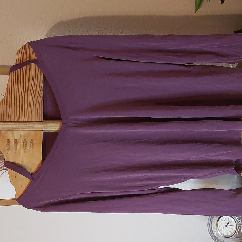 Cold shoulder top.